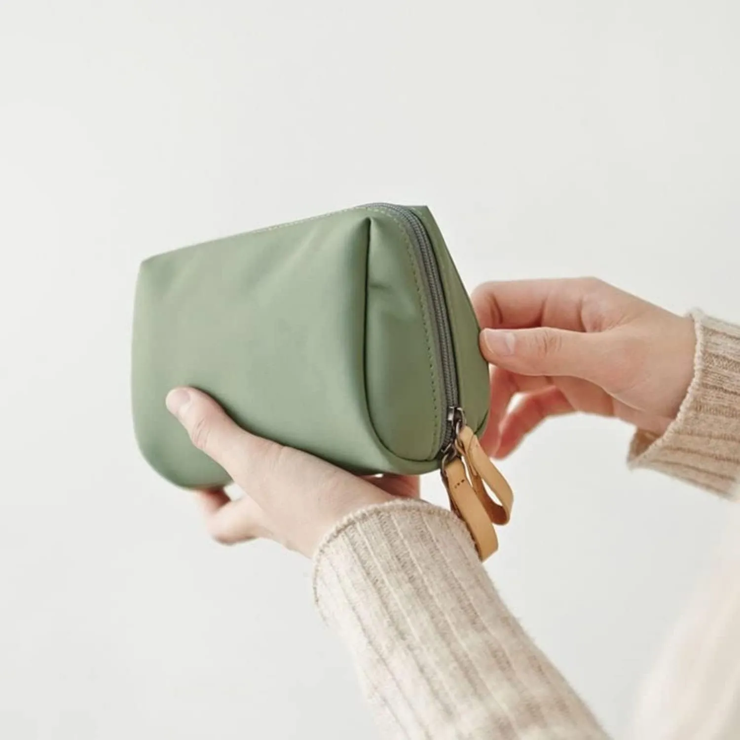 2023 New Travel Makeup Pouch for Women - Multifunctional Small Makeup Bag - PU Leather Waterproof Cosmetic Bag - with Cute Handle - for Travel Daily Use (Green)