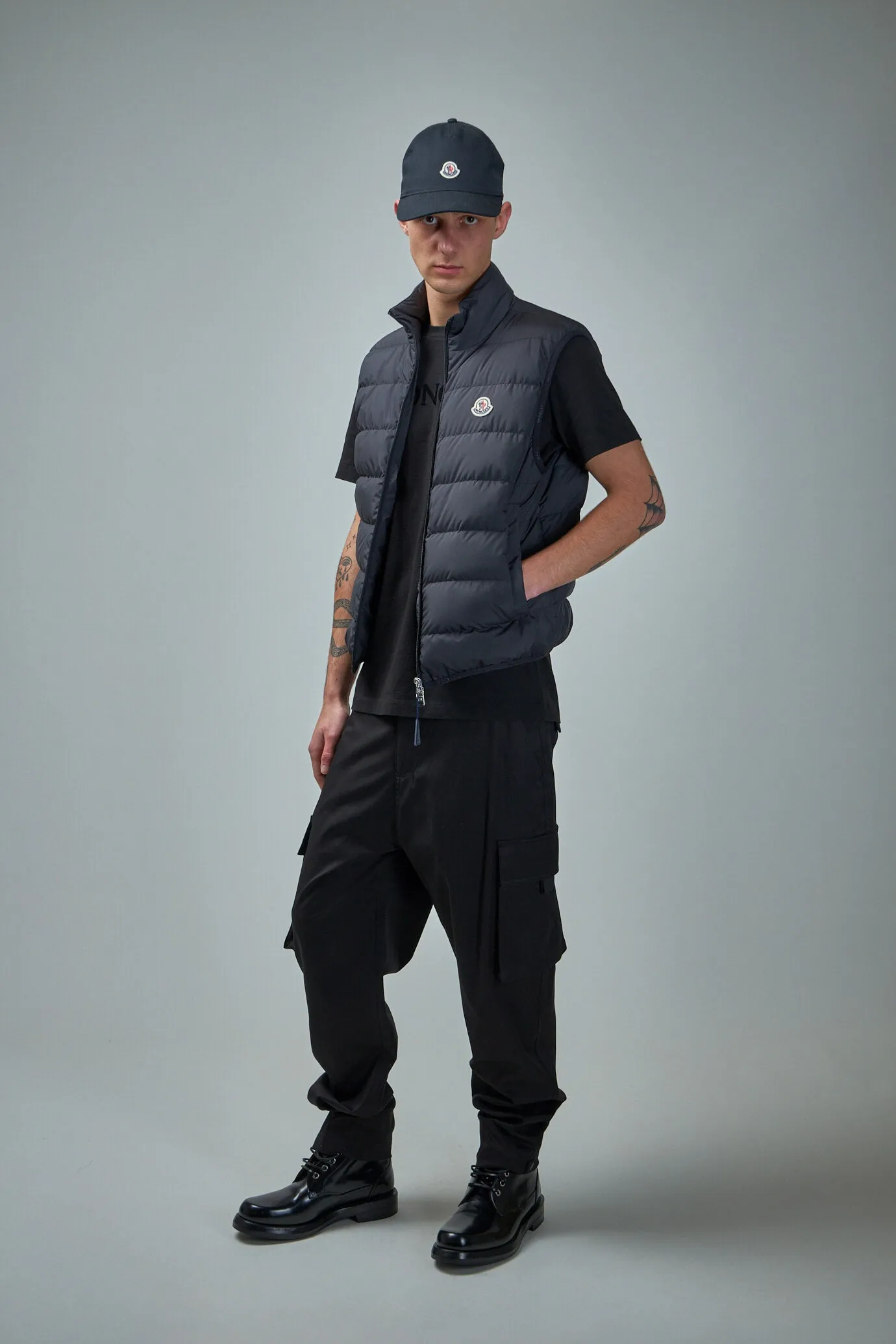 Contrin Vest