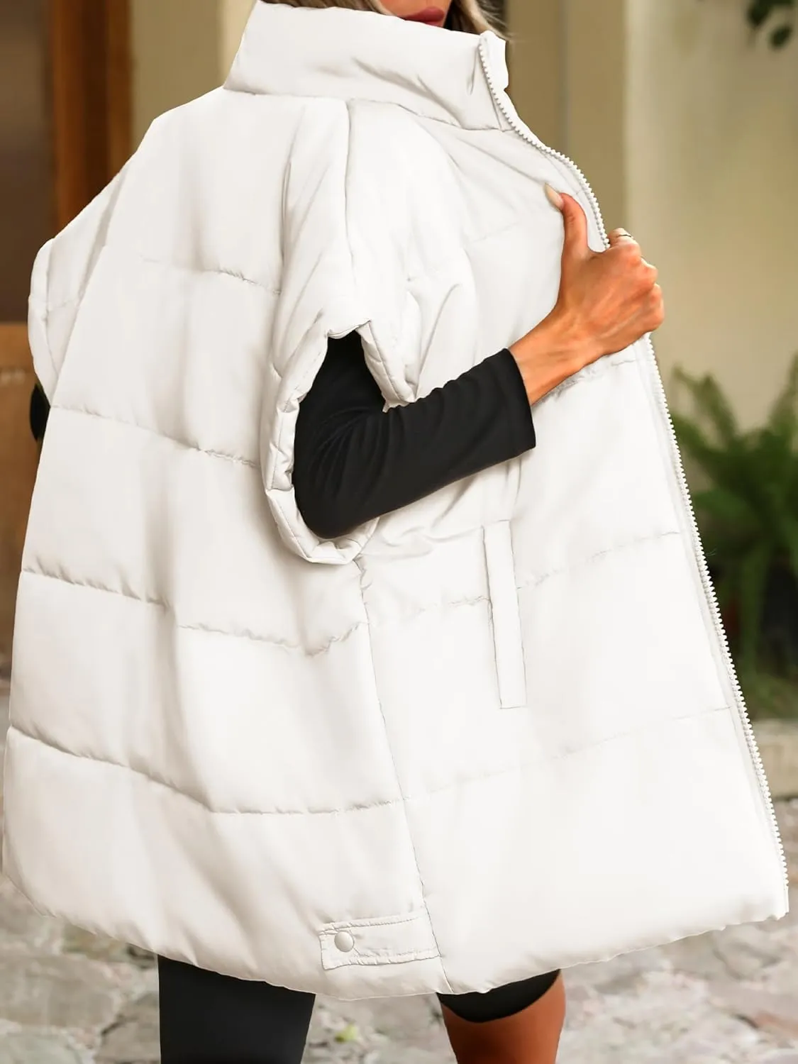 ELLEVEN Women's Oversized Puffer Vest - Quilted Stand Collar Sleeveless Vest with Pockets
