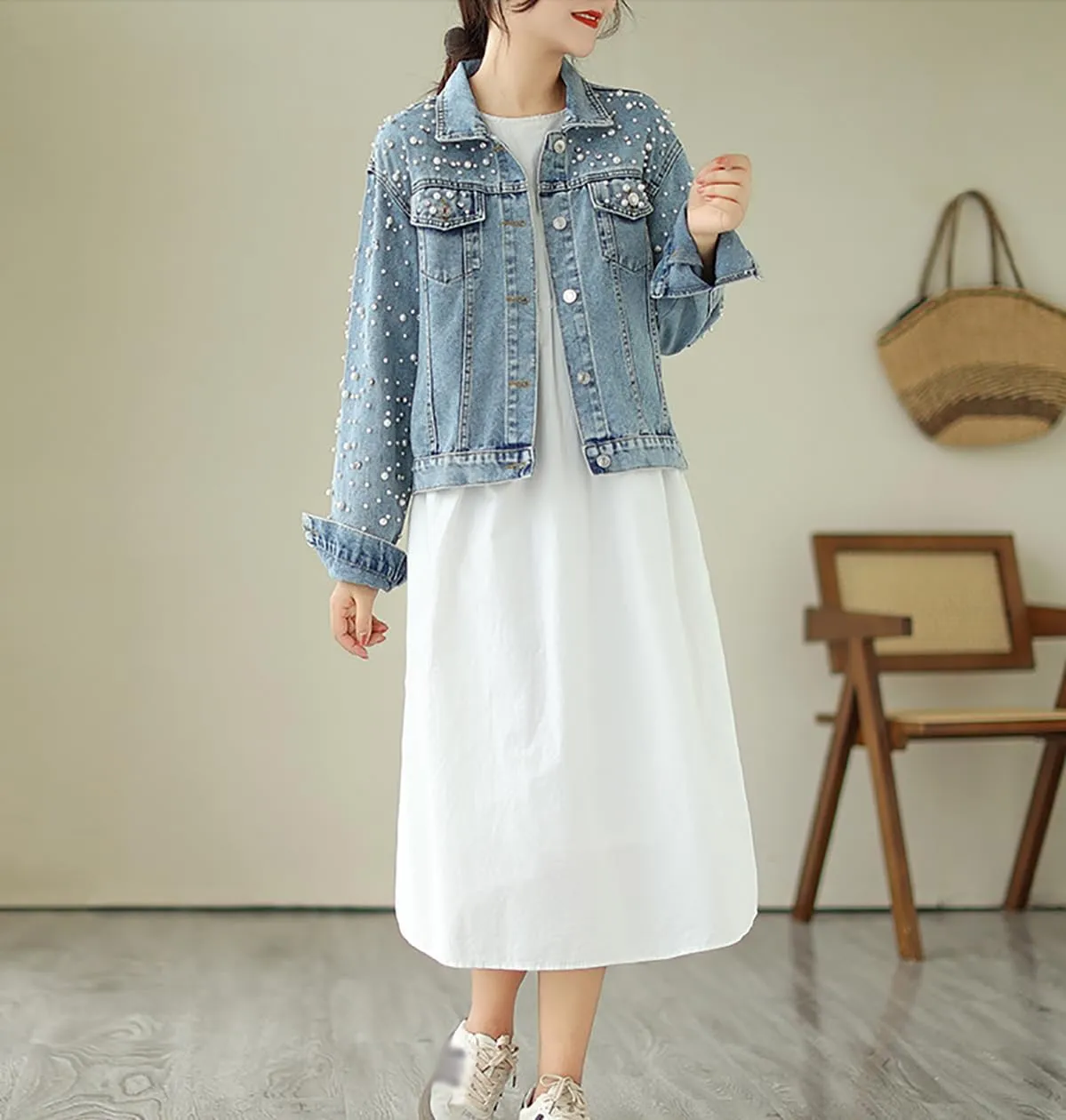 Women's Fashion Diamonds Beaded Denim Jacket Long Sleeve Slim Western Jean Jacket Coat with Flap Pockets